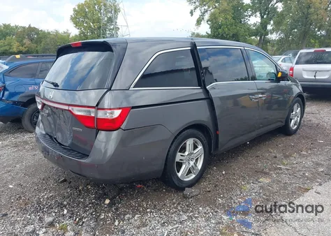 2013 Honda Odyssey Touring/Touring Elite from USA, damaged, VIN 5FNRL5H99DB046464